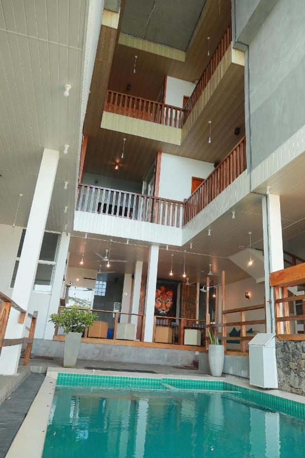 O2 Weligama Hotel & Spa Exterior photo